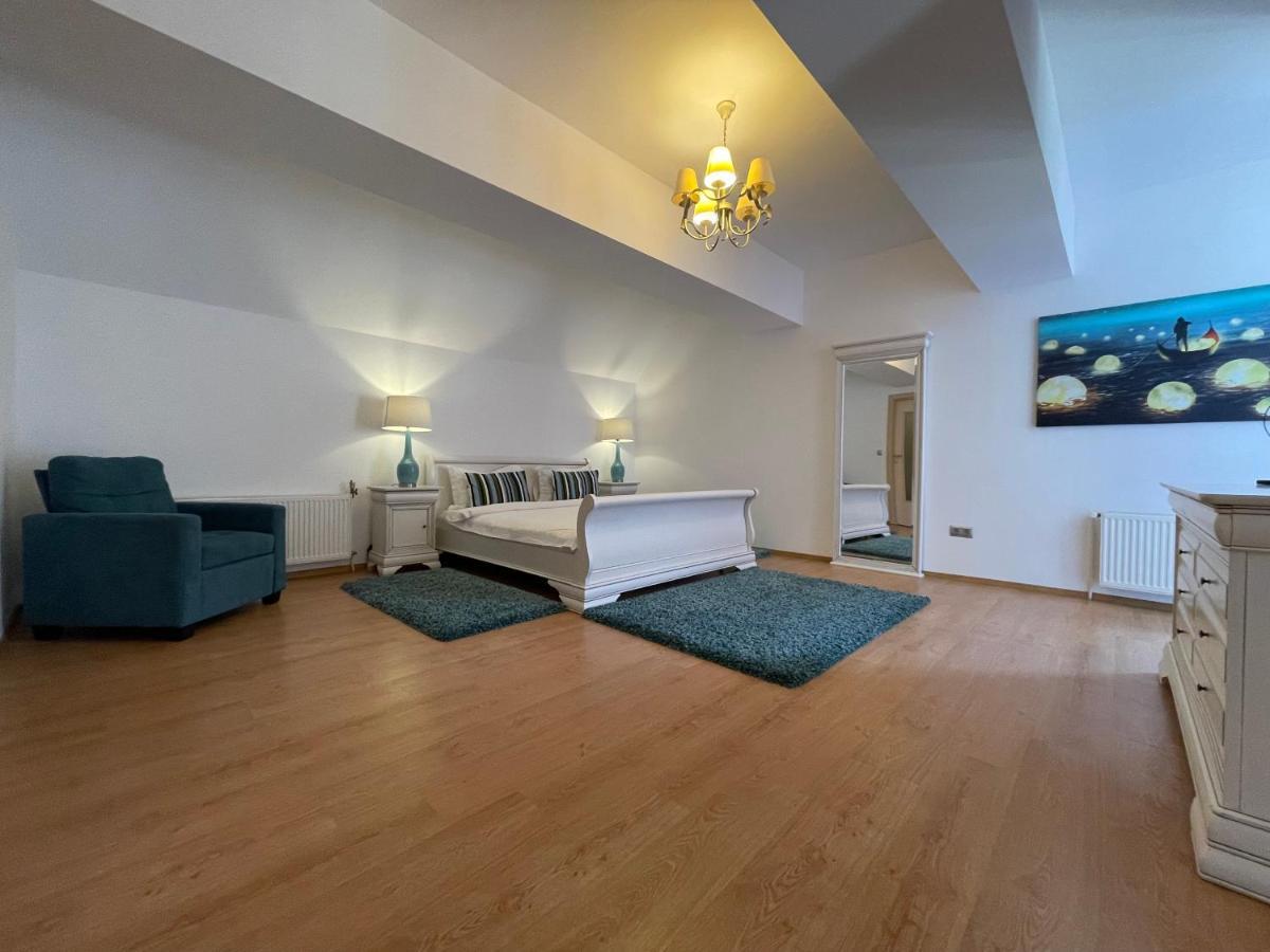 Kyra Luxury Penthouse Apartment Sinaia Bagian luar foto