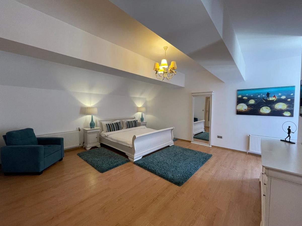 Kyra Luxury Penthouse Apartment Sinaia Bagian luar foto