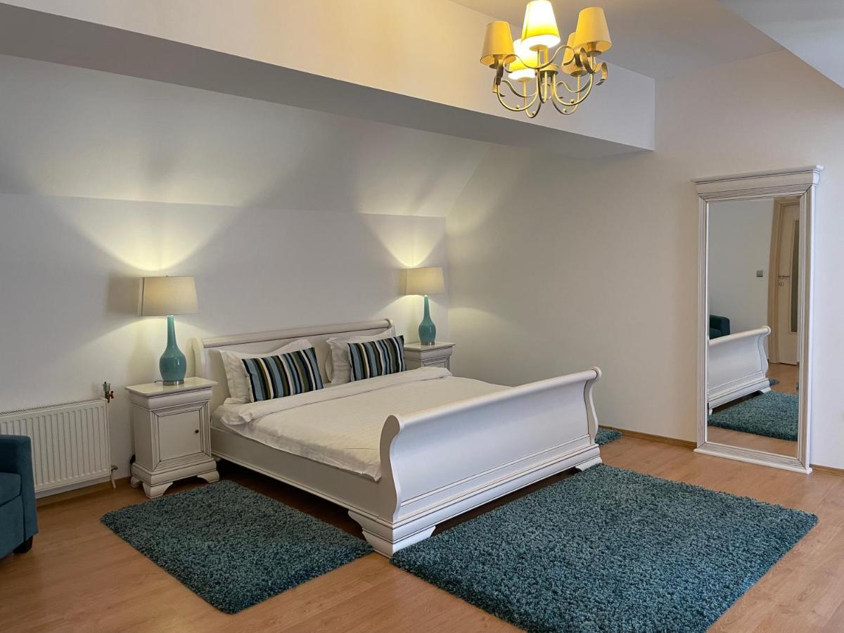 Kyra Luxury Penthouse Apartment Sinaia Bagian luar foto