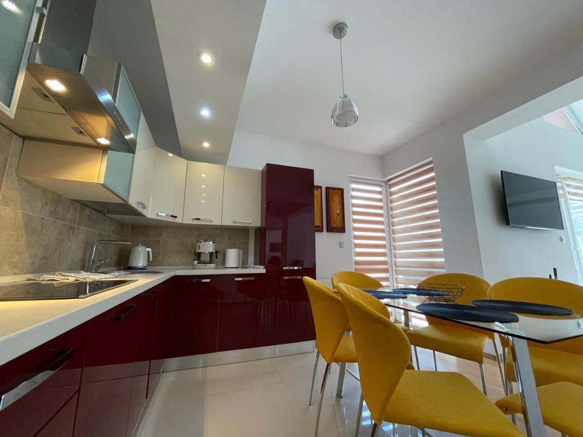 Kyra Luxury Penthouse Apartment Sinaia Bagian luar foto