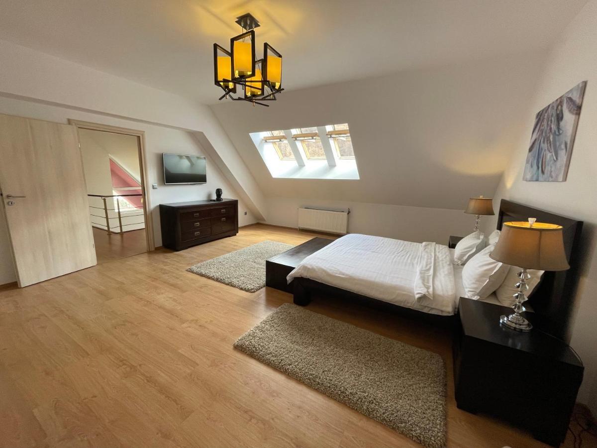 Kyra Luxury Penthouse Apartment Sinaia Bagian luar foto